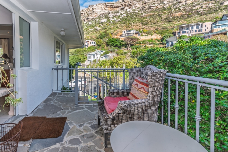 2 Bedroom Property for Sale in Kalk Bay Western Cape
